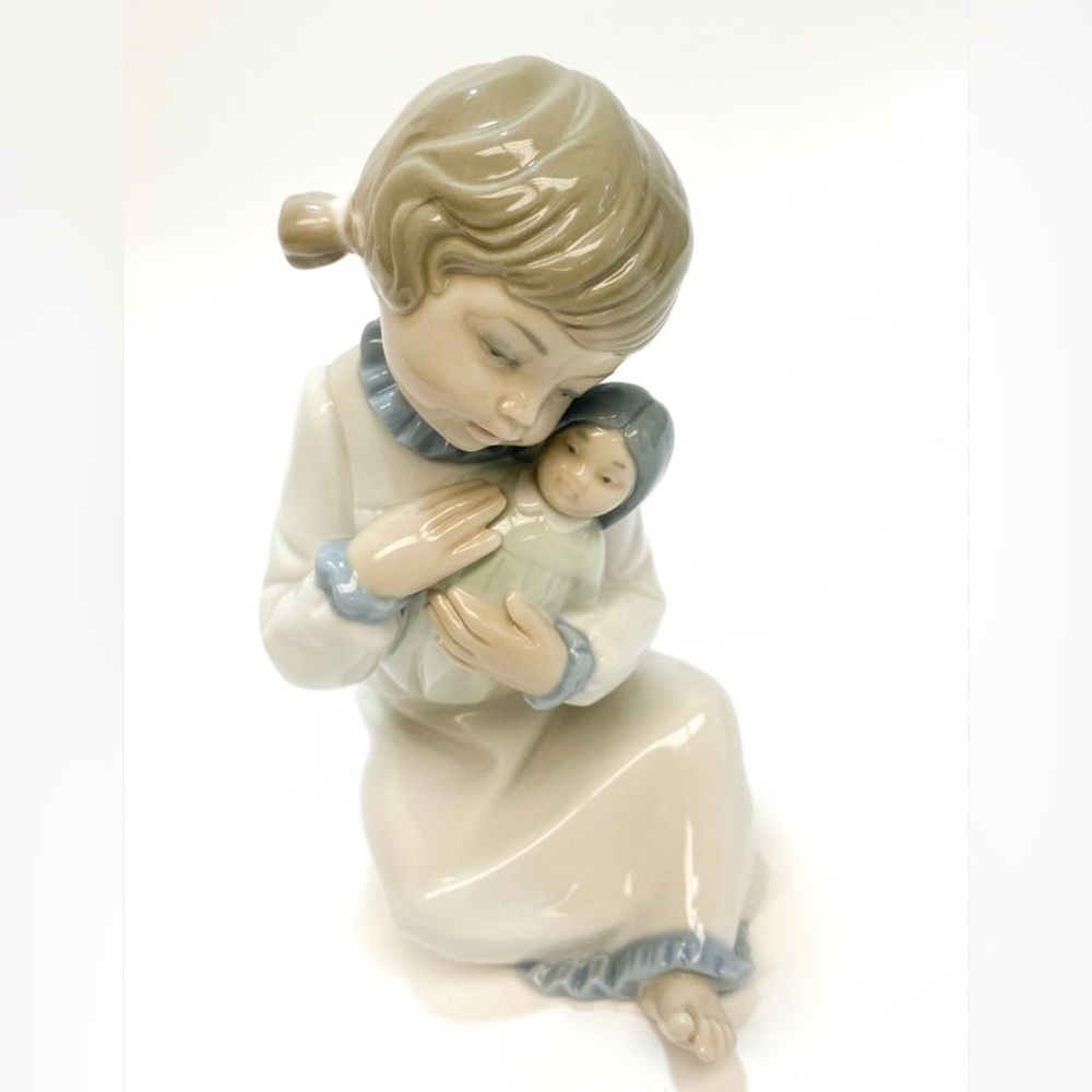 Vintage Zaphir Liadro “Don’t Cry Dolly”- sculpted by Jose Puche